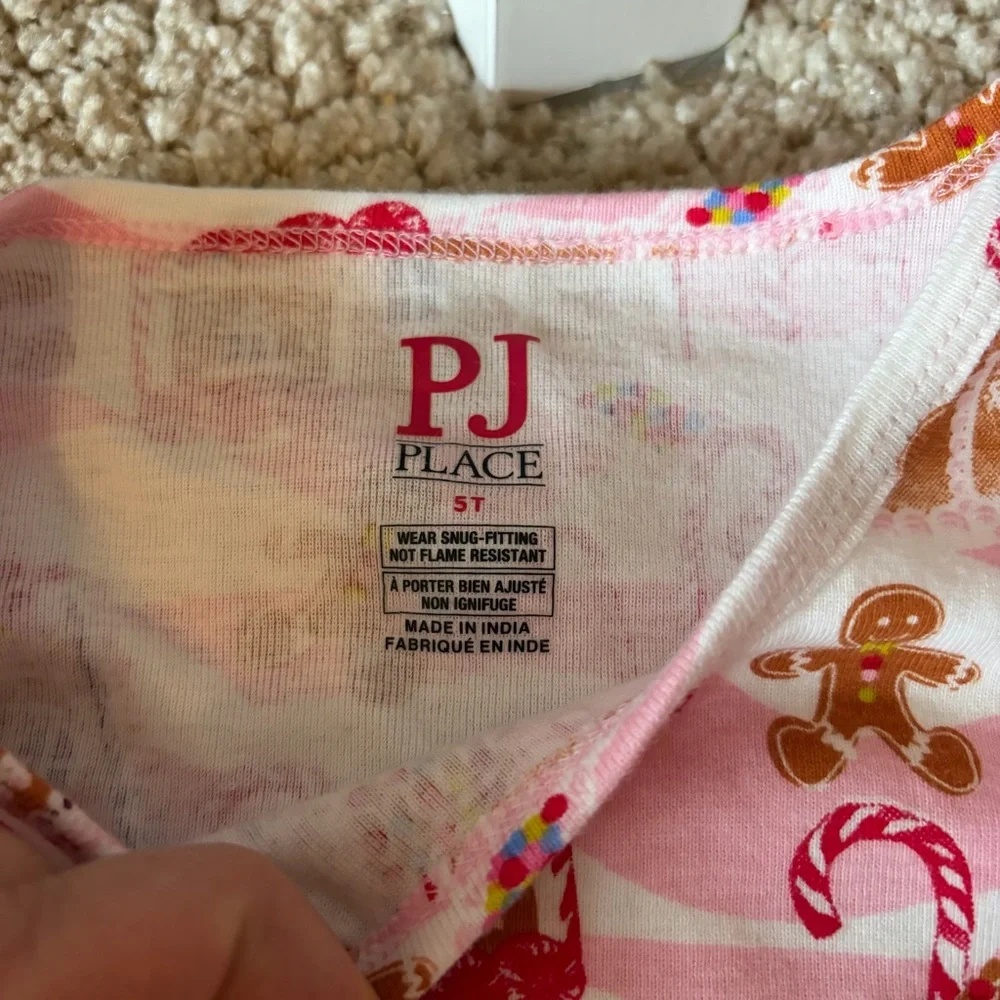 The Children’s Place Christmas Gingerbread House Pajama Set Size 5T